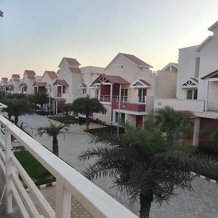 Villa In Vrindavan, Hare Krishna M Exterior photo